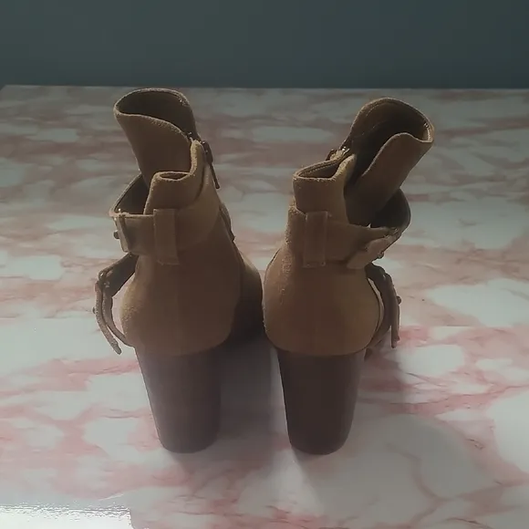 GUC Gianni Bini Brown Suede Strap Accents Chunky Heel Anklet Sz 9.5M