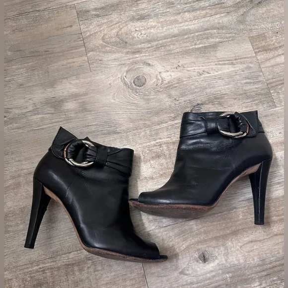 Gucci Bootie Heels with Peak Toe
