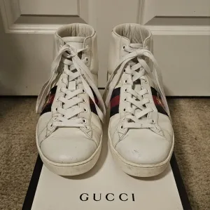 Gucci Calfskin Miro Soft Web Bee Embroidered Mens Ace High Top Sneakers