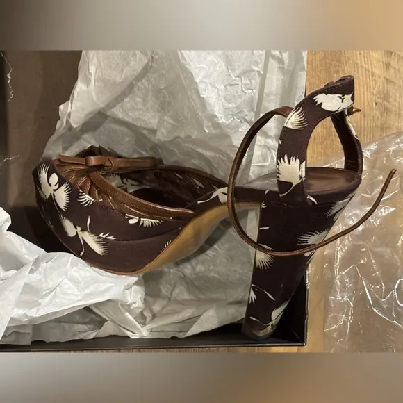 Gucci Floral Print Women's Brown Sandals