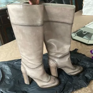 Gucci leather Boots