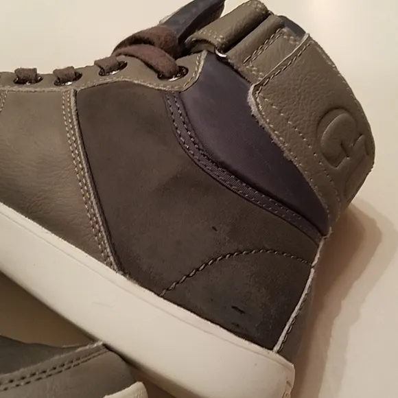 Guess  Sneaker