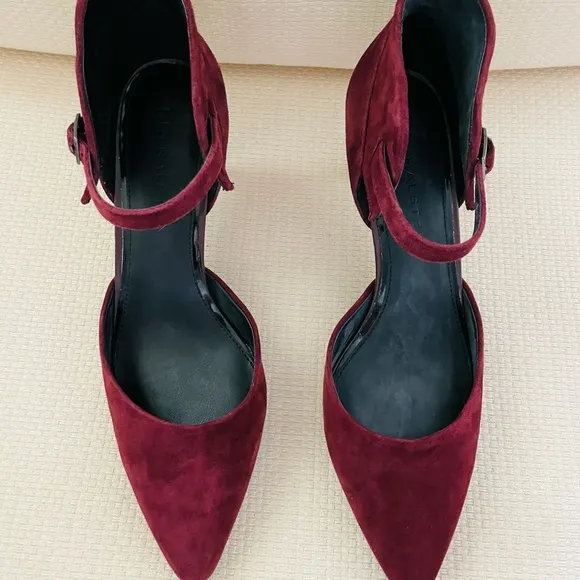 H By HALSTON Laurie Suede Merlot Heels Pumps Size 8 M