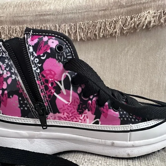 Heelys Black and Pink High-Top Sneakers