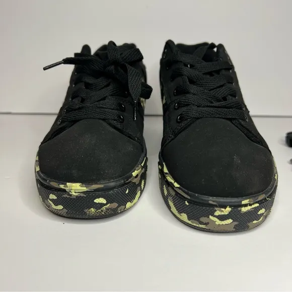 Heelys Black Camo Sneaker Heeled shoes Youth Boys 6