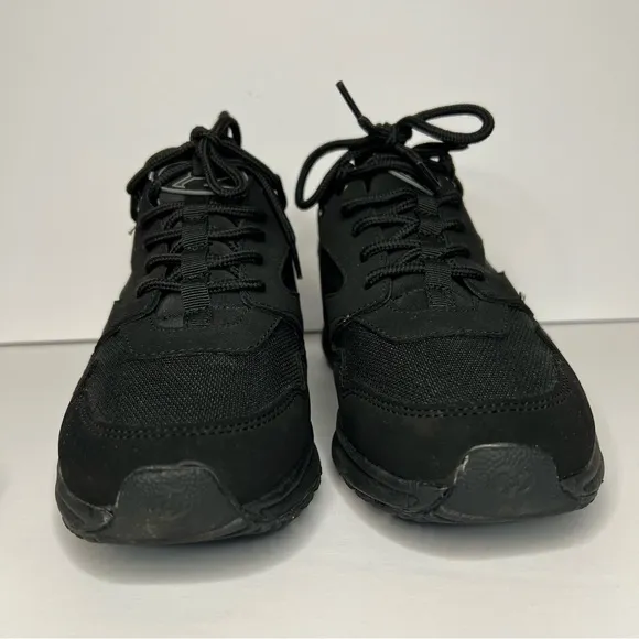 Heelys Black Sneaker Wheeled Shoes Youth Boys size 5