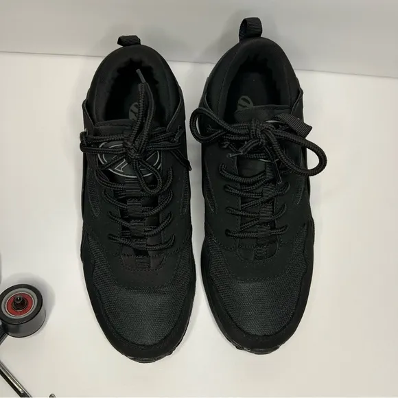 Heelys Black Sneaker Wheeled Shoes Youth Boys size 5