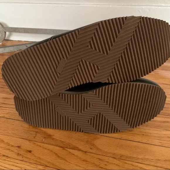 HERMÈS Quicker Sneakers Brown Women’s Size 9 EUC