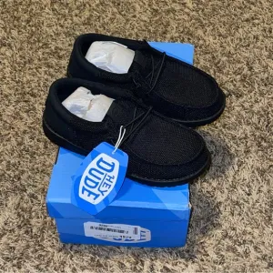 Hey Dude Shoes Youth 3 Junior Wally Funk Mono Slip on Shoe Black 40045-0XS NEW