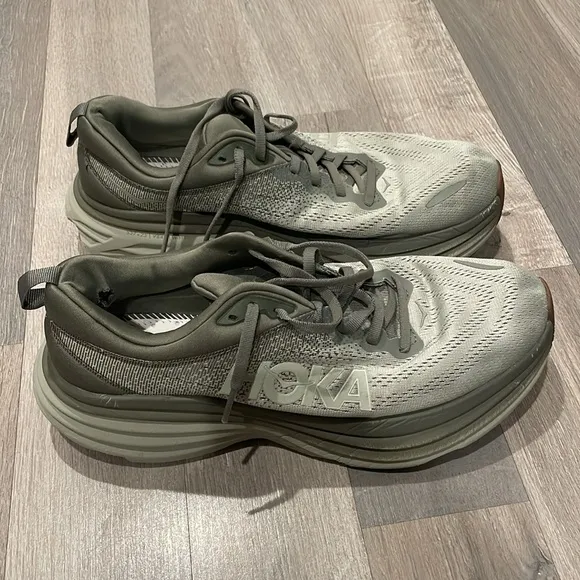 Hoka Bondi 8 Sneakers