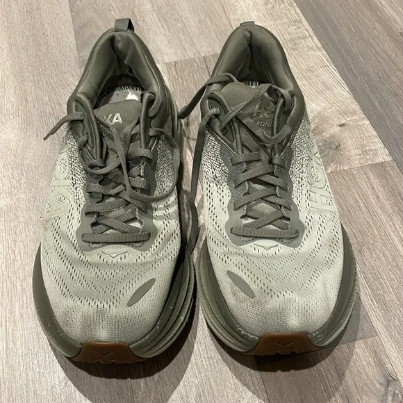 Hoka Bondi 8 Sneakers