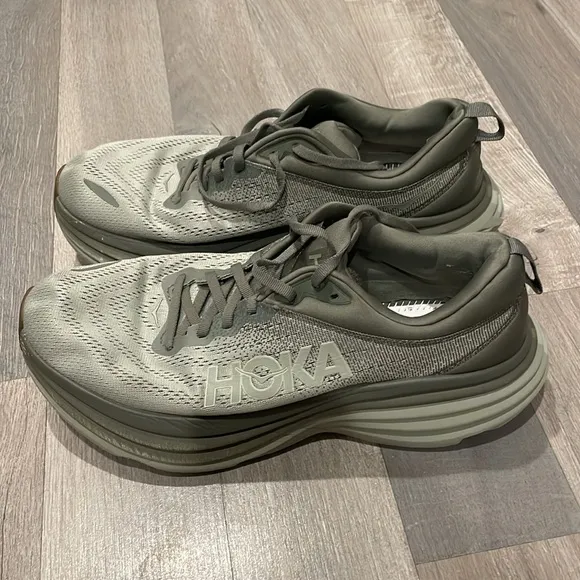 Hoka Bondi 8 Sneakers