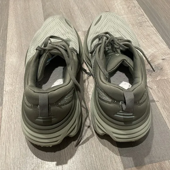 Hoka Bondi 8 Sneakers