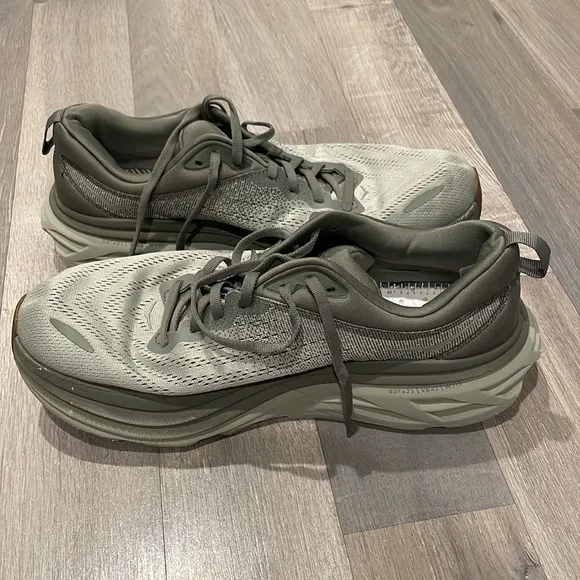 Hoka Bondi 8 Sneakers