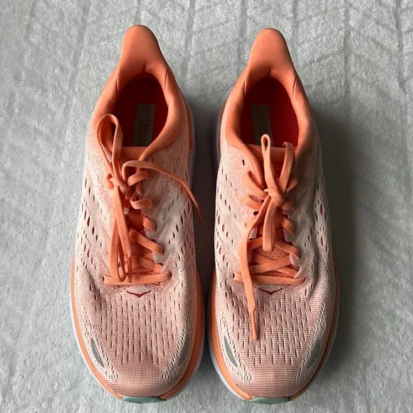 Hoka Clifton 8 Woman’s Shoes