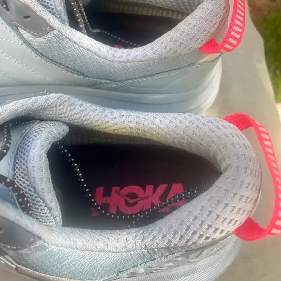 Hoka One Bondi L GTX Gore-Tex Unisex Running Shoes. 1129973 Men 10.5 Women 11.5