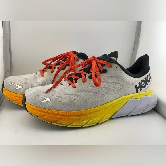 Hoka One One Arahi 6 Blanc De Blanc Size 11​​​​​