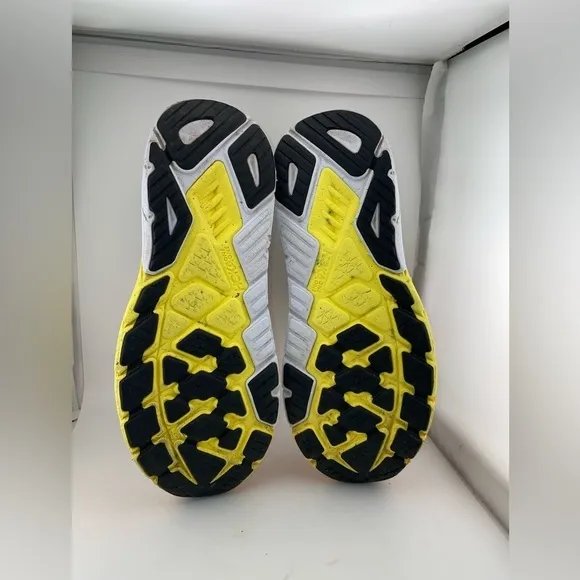Hoka One One Arahi 6 Blanc De Blanc Size 11​​​​​