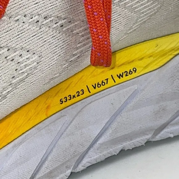 Hoka One One Arahi 6 Blanc De Blanc Size 11​​​​​