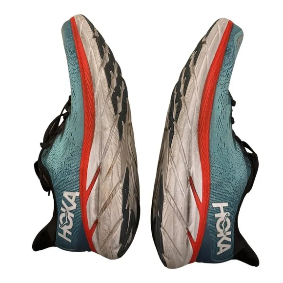 Hoka One One Clifton 8 in Real Teal Aquarelle 9.5D