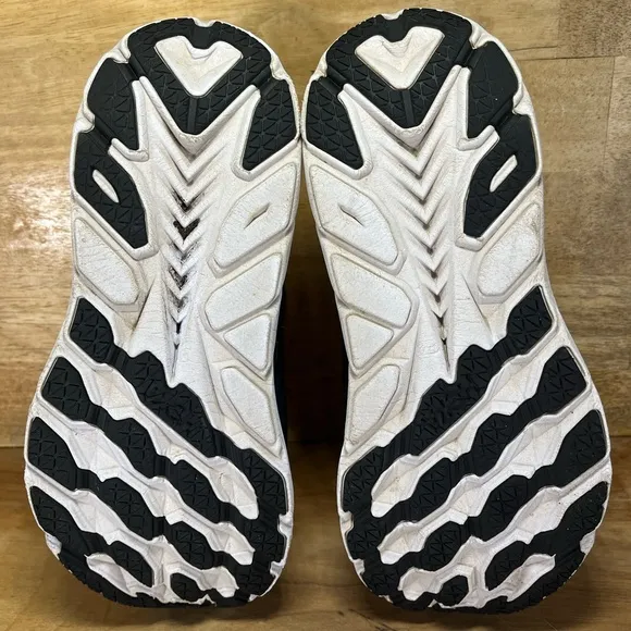Hoka One One Clifton 8 REFLECTIVE Womens Size 8 (B) Running Shoes Sneakers Black
