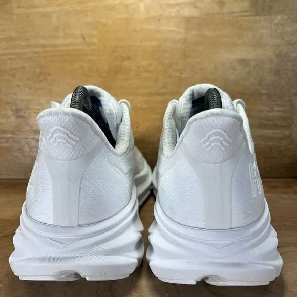 Hoka One One Clifton 9 REFLECTIVE Womens Size 9.5 Running Shoes Sneakers White