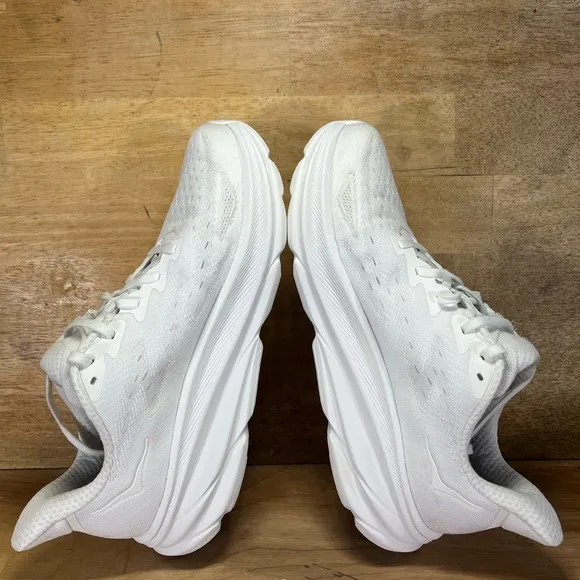 Hoka One One Clifton 9 REFLECTIVE Womens Size 9.5 Running Shoes Sneakers White