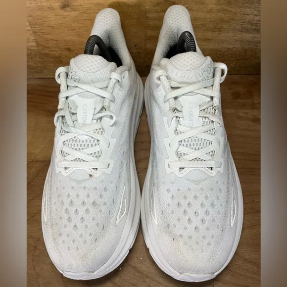 Hoka One One Clifton 9 REFLECTIVE Womens Size 9.5 Running Shoes Sneakers White