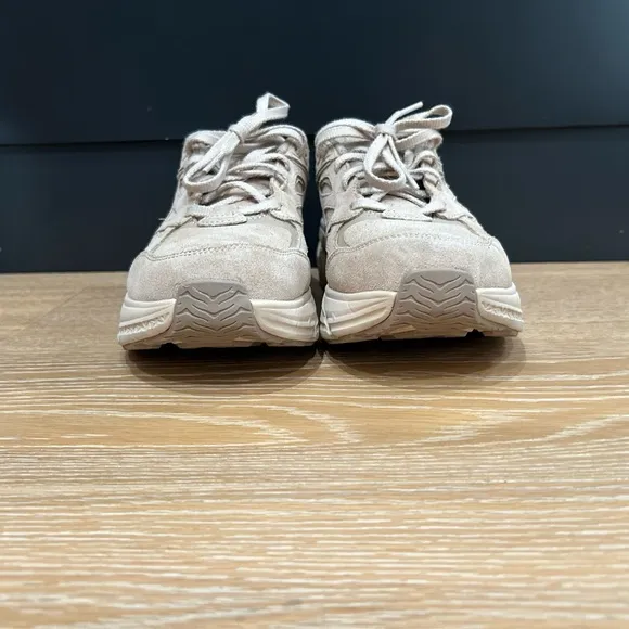 HOKA One One Clifton Suede size 9.5 women’s and 8.5 men’s.