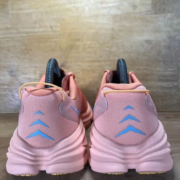 Hoka One One Rincon 3 Womens Sz 9 Wide Running Shoes Sneakers Shell Coral Peach