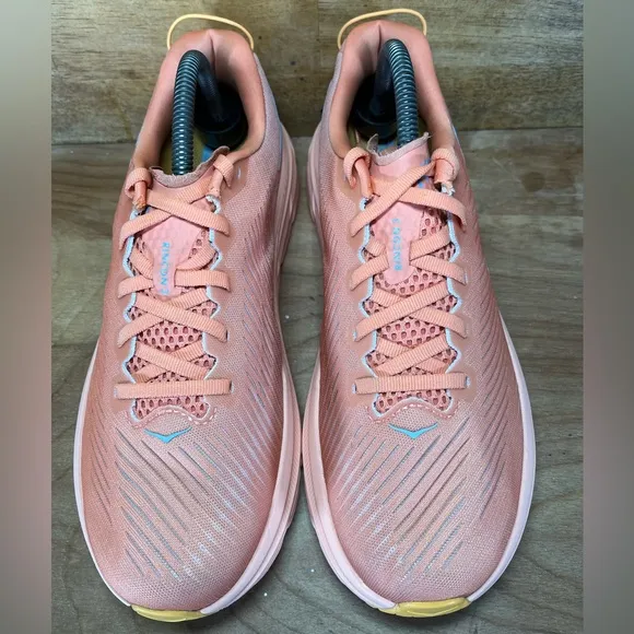 Hoka One One Rincon 3 Womens Sz 9 Wide Running Shoes Sneakers Shell Coral Peach