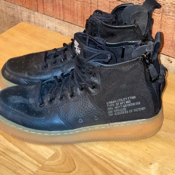 ♥️Host Pick♥️Nike SF Air Force 1 High sneakers