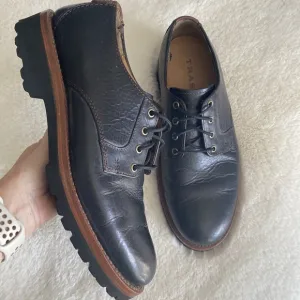 HS Trask Gallatin 2.0 Men's 9.5M Black Leather Oxford Brown Trim Tie Shoes Work