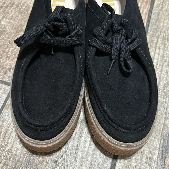 Hush Puppies Women’s 11‎ Bridget Bold Black Suede Platform Sneakers