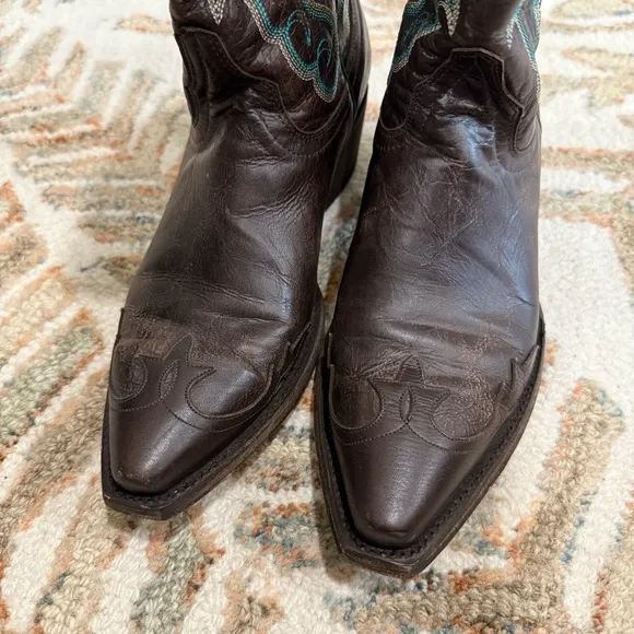 Idyllwind Brown Leather Boots with Teal Embroidery Size 8