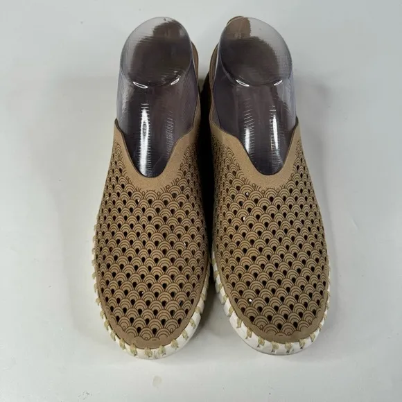 Ilse Jacobsen Tan Tulip Slip On Shoes Size 38