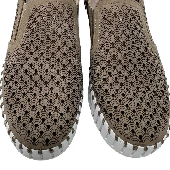 ILse Jacobson Tulip 141 Platform Sneakers Falcon Perforated Capsule Wardrobe