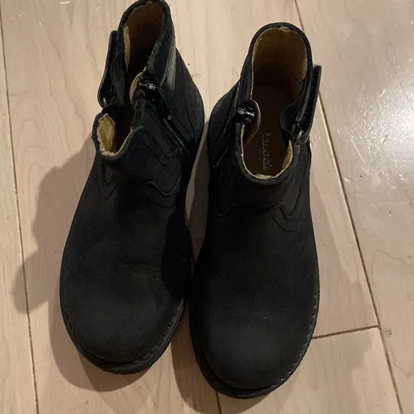 Jacadi paris black genuine leather made in Portugal boots 27