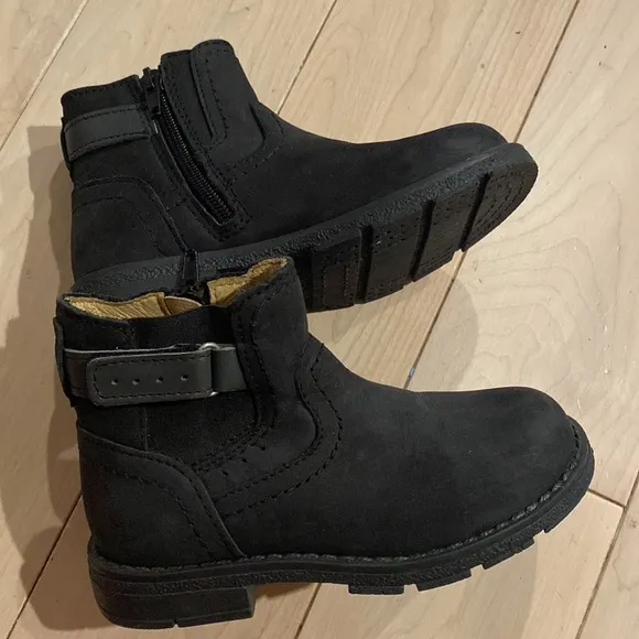 Jacadi paris black genuine leather made in Portugal boots 27