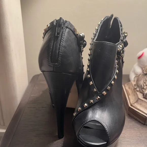 Jeans and Heels deal you can’t miss out on!!!!