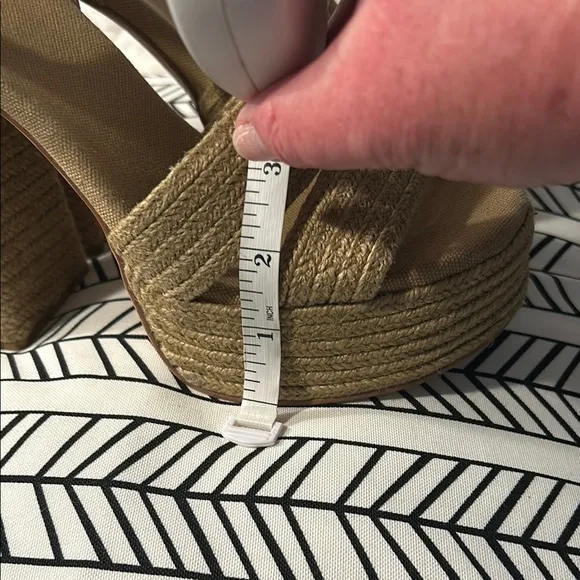 Jeffrey Campbell Yawl Elegant Beige Platform Sandals