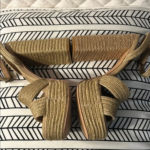Jeffrey Campbell Yawl Elegant Beige Platform Sandals