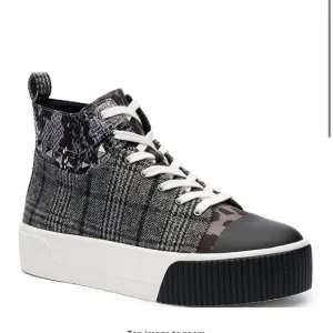 Jessica SimpsonEmiliya Plaid Studded Platform Sneakers