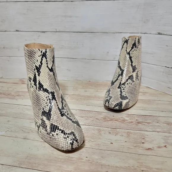 Joan Olaff Snake Print Leather Ankle Boots US Woman's 6
