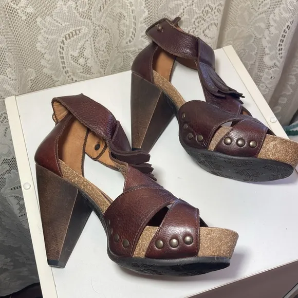 John Fluevog leather platform sandals heels shoes, studded fringe, 6.5