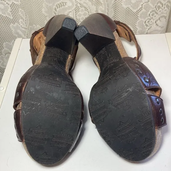 John Fluevog leather platform sandals heels shoes, studded fringe, 6.5