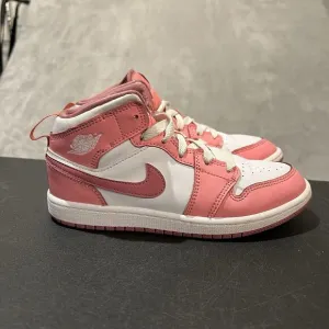 Jordan 1 Mid Valentines Day Youth 2Y Coral Chalk Desert Berry DQ8424-616