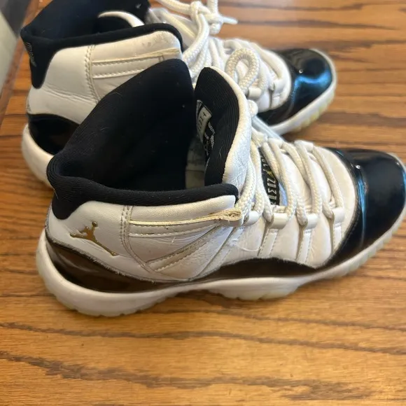 Jordan 11 high top black