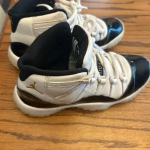 Jordan 11 high top black