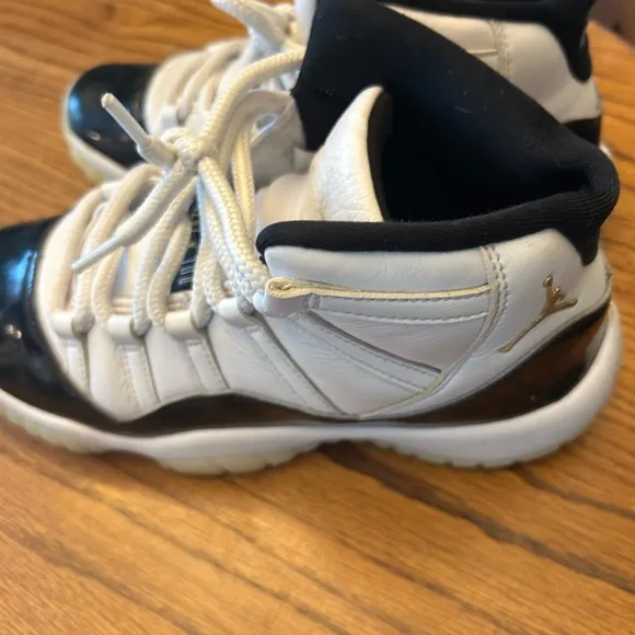 Jordan 11 high top black